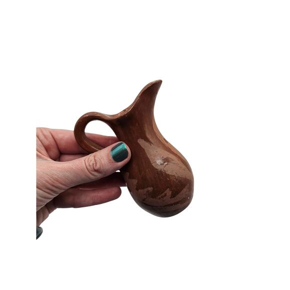 Vintage Native American Miniature Puttery Pitcher MCM Brown Tan Leaves - Picture 6 of 6